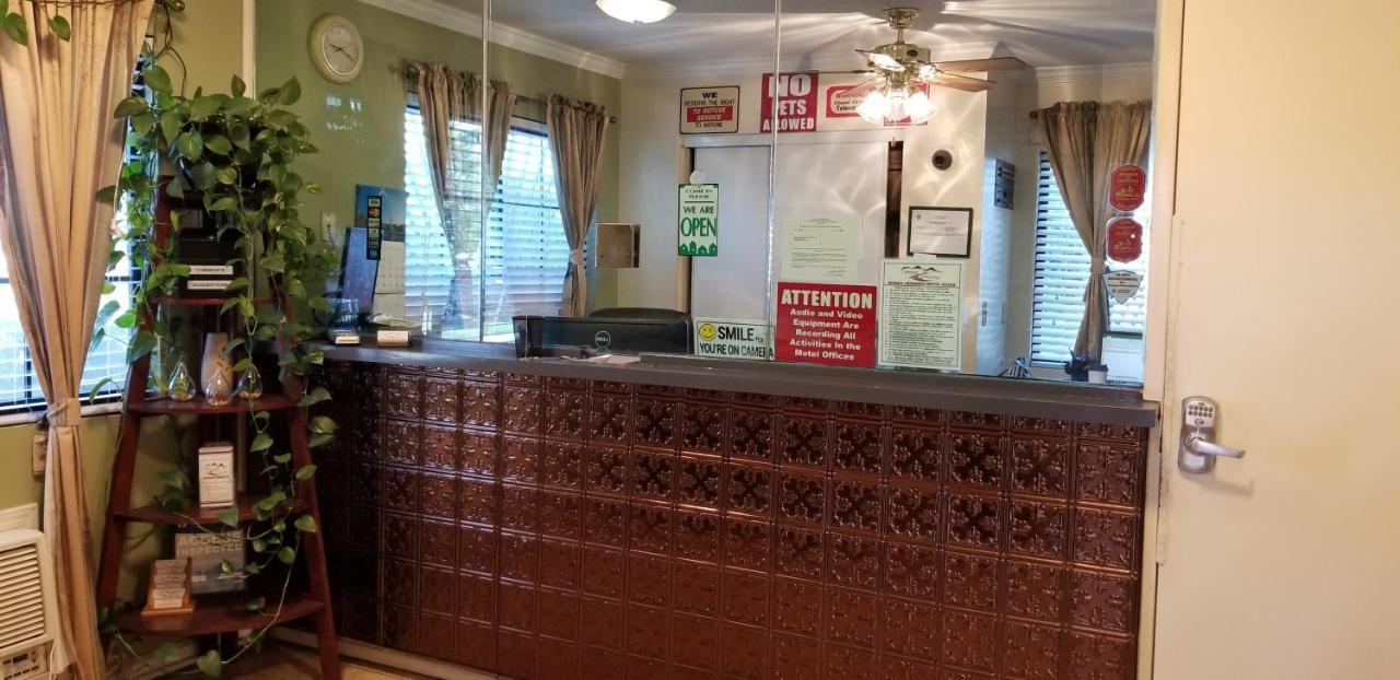 Sierra Crossing Motel Bloomington Dış mekan fotoğraf