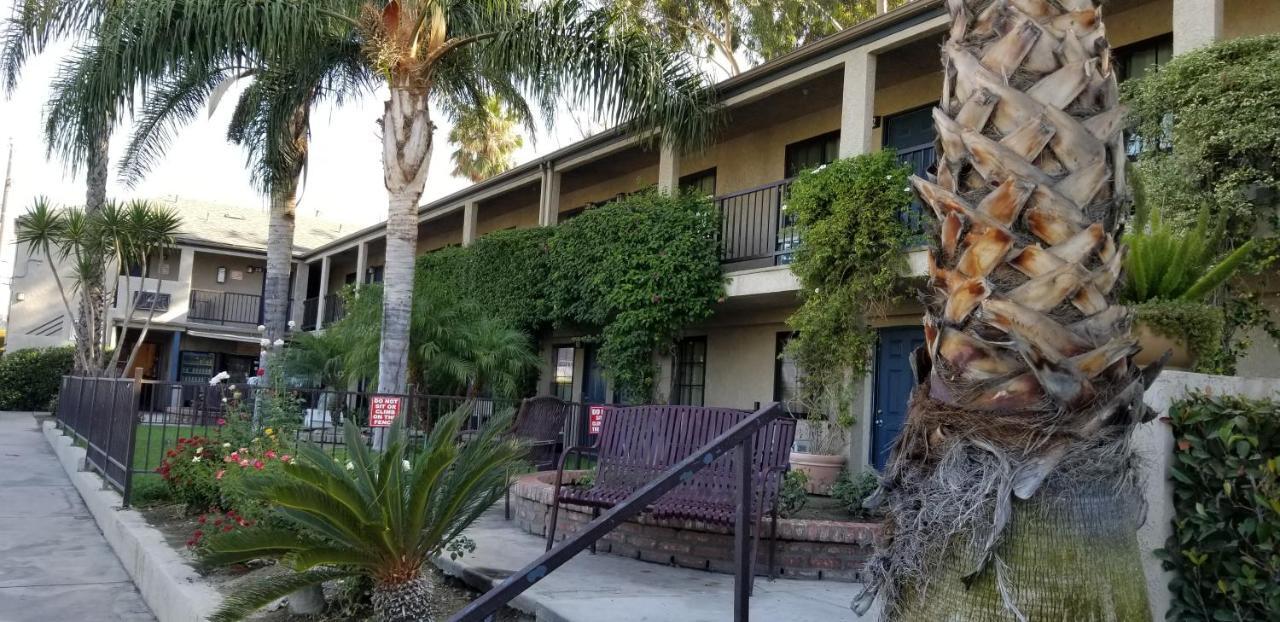Sierra Crossing Motel Bloomington Dış mekan fotoğraf
