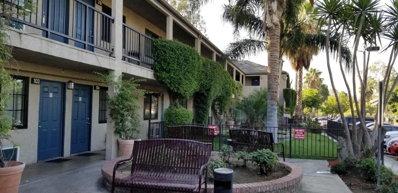 Sierra Crossing Motel Bloomington Dış mekan fotoğraf